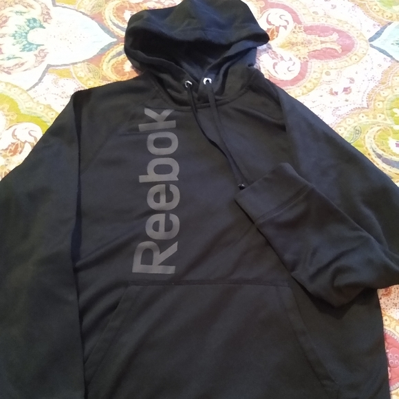 Reebok Other - Men's small Reebok hoodie